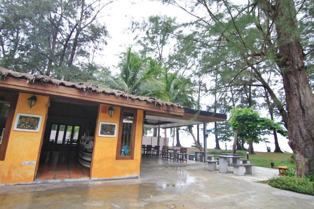 Baan Chao Mai Beach House Транг Экстерьер фото